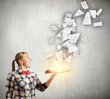 kadın holding açık kitap