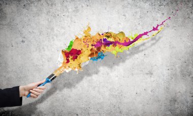 el fırça sıçraması ile tutarak