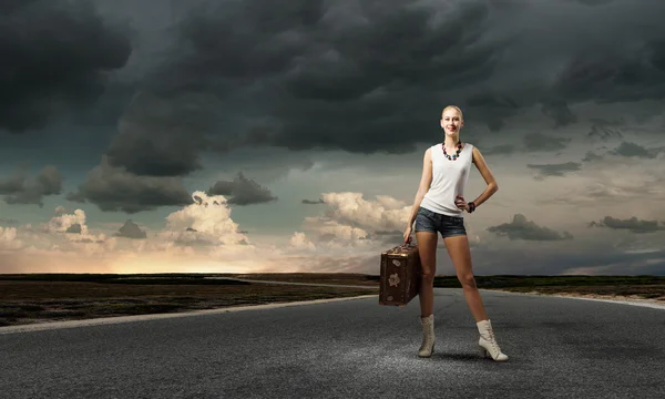 Young woman travel — Stock Photo, Image