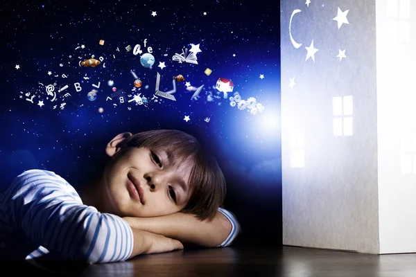 Boy dreaming about home — Stock Photo, Image