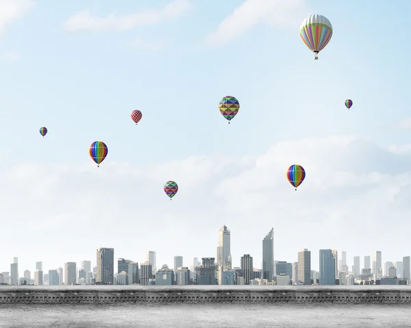 Colorful aerostats flying — Stock Photo, Image