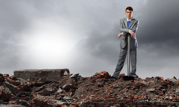 Businessman with hammer — Stock Photo, Image