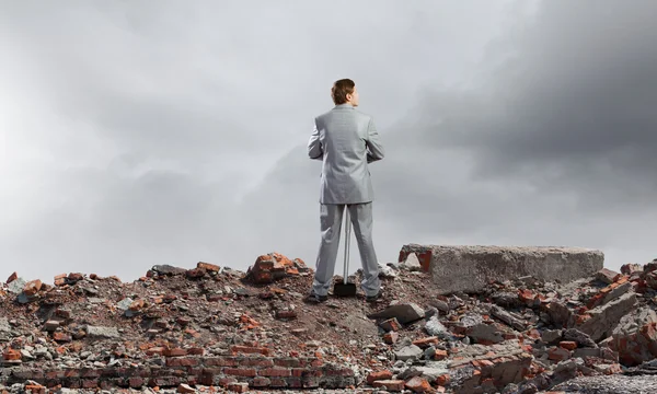 Businessman with hammer — Stock Photo, Image