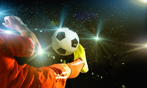 Pallone calcio piede calciatore — Foto Stock