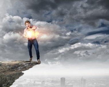 adam fırlatma ateş topu