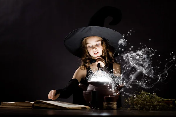 Halloween heks — Stockfoto