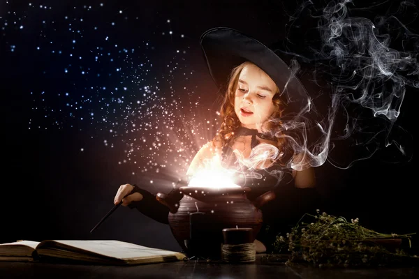 Halloween witch — Stock Photo, Image