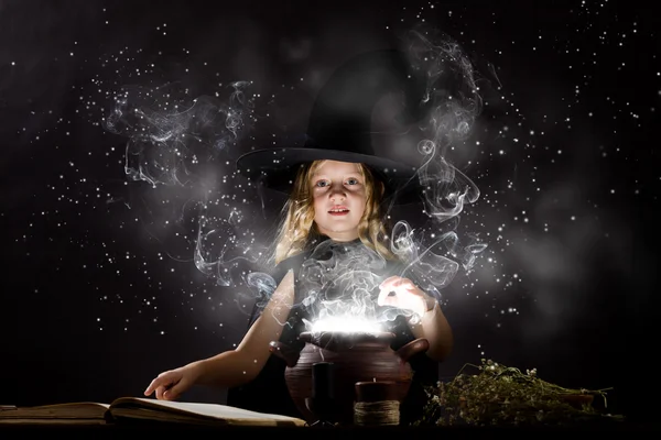 Halloween witch — Stock Photo, Image