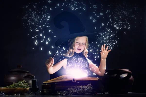 Halloween witch — Stock Photo, Image