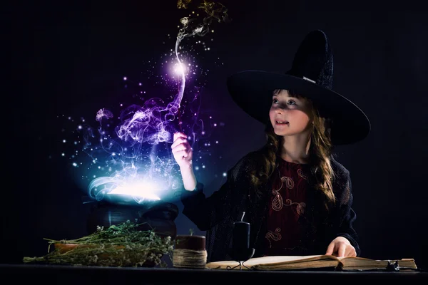 Halloween witch — Stock Photo, Image