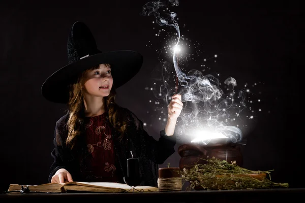 ハロウィーンの魔女 — ストック写真
