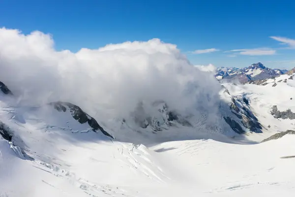 雪山山顶 — 图库照片