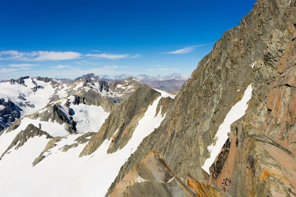 Snowy mountain peak — Stock Photo, Image