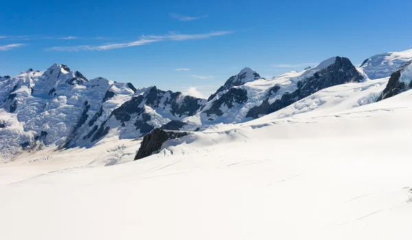 多雪的山 — 图库照片