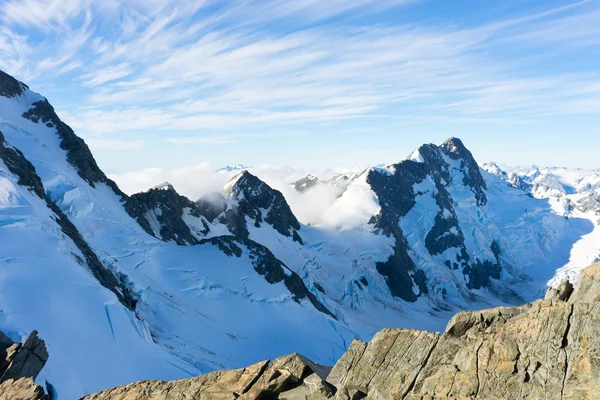 Snöiga berg — Stockfoto