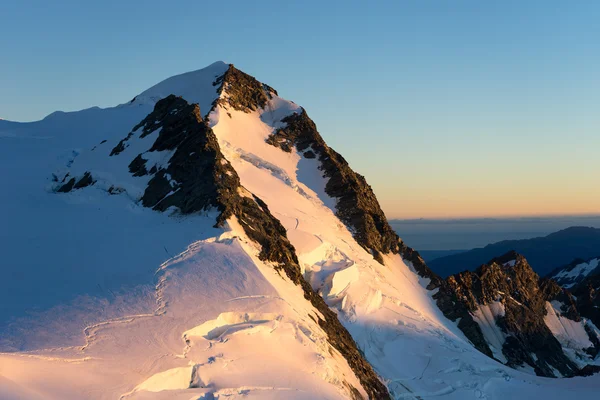 多雪的山 — 图库照片