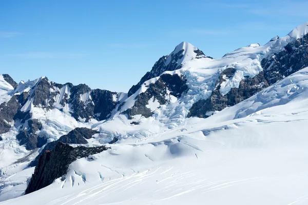 Montañas nevadas —  Fotos de Stock