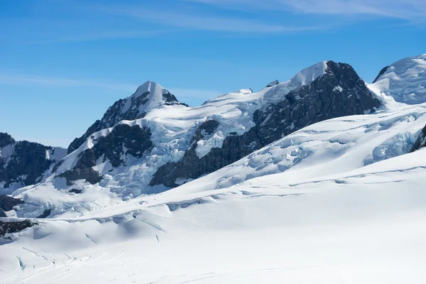 Snöiga berg — Stockfoto