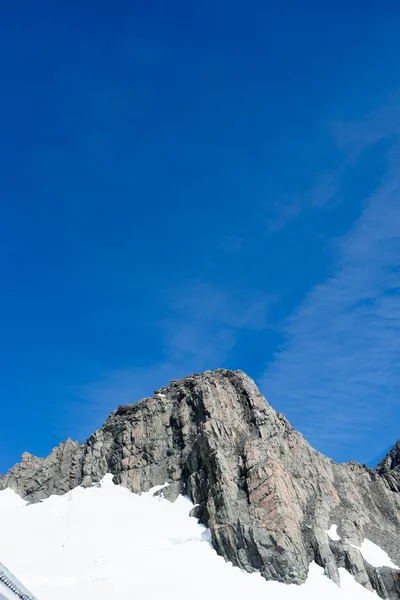 Snöiga berg — Stockfoto