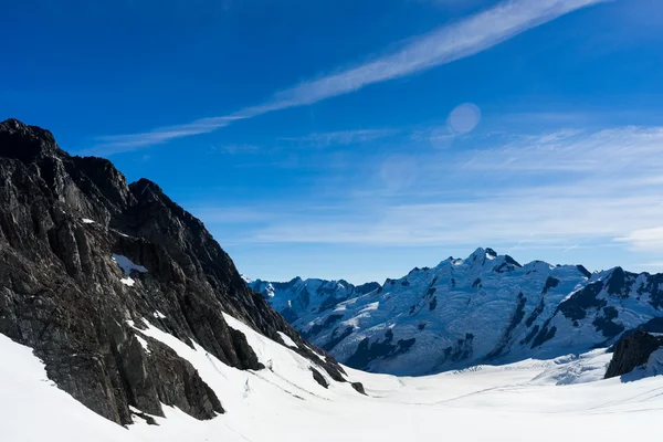 Snowy mountains — Stock Photo, Image