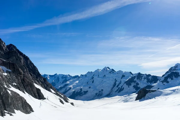 多雪的山 — 图库照片