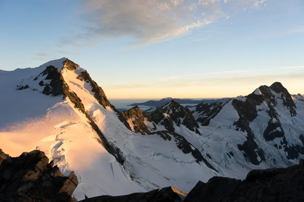 Montañas nevadas — Foto de Stock