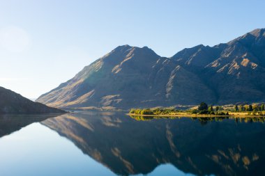 Yeni Zelanda Alpler ve göl