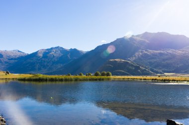 Yeni Zelanda Alpler ve göl