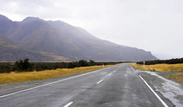 Nouvelle-Zélande Alpes et route — Photo