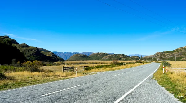 Nieuw-Zeelandse Alpen en over de weg — Stockfoto