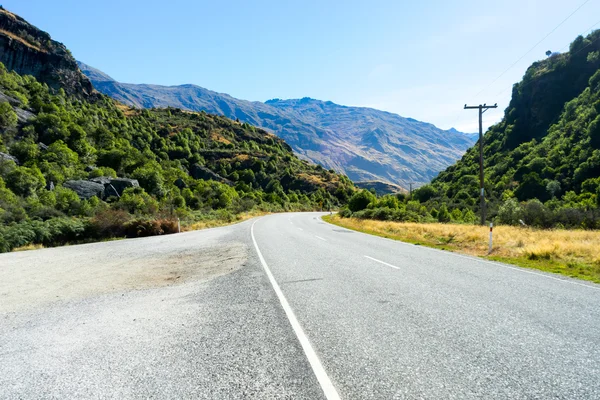 Nuova Zelanda Alpi e strada — Foto Stock