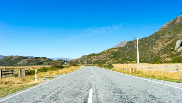 ニュージーランドのアルプスと道路 — ストック写真