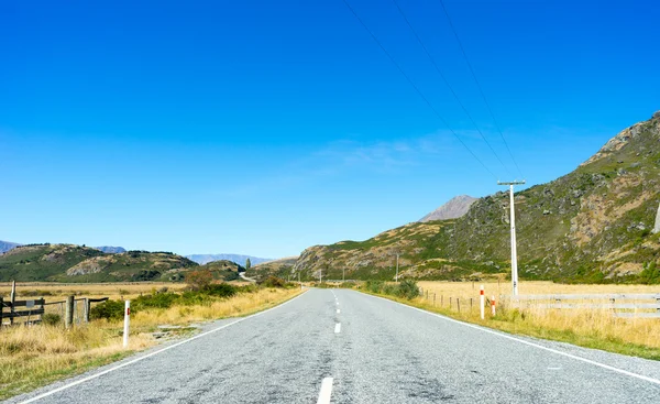 Nieuw-Zeelandse Alpen en over de weg — Stockfoto