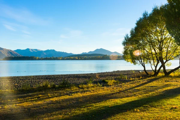 Alpes e lago da Nova Zelândia — Fotografia de Stock