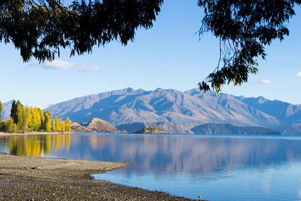 New Zealand alps and lake — Stock Photo, Image