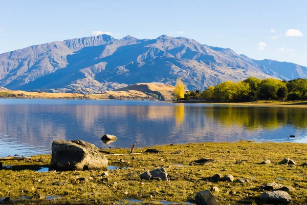 Nieuw-Zeelandse Alpen en meer — Stockfoto