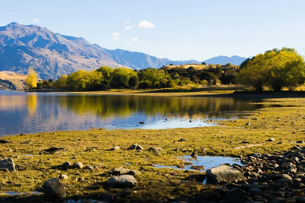 New Zealand alps and lake — Stock Photo, Image