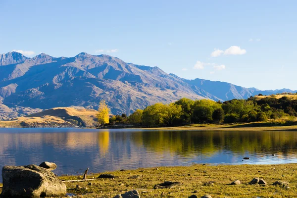 Alpes e lago da Nova Zelândia — Fotografia de Stock