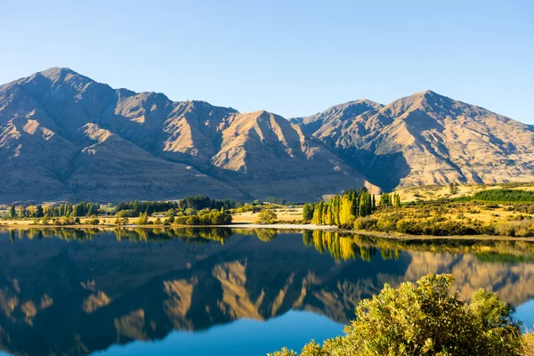 Nieuw-Zeelandse Alpen en meer — Stockfoto