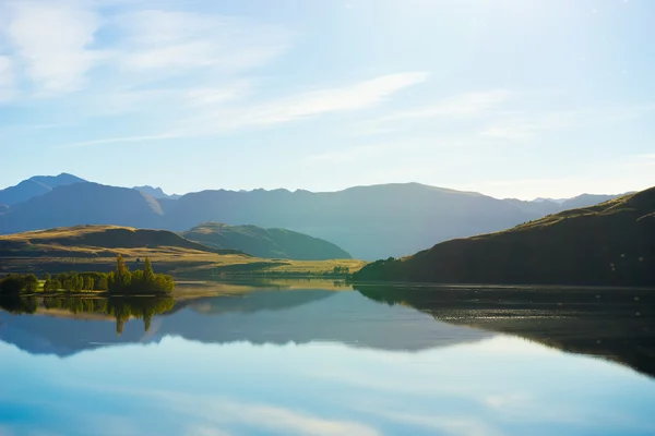 Alpes e lago da Nova Zelândia — Fotografia de Stock