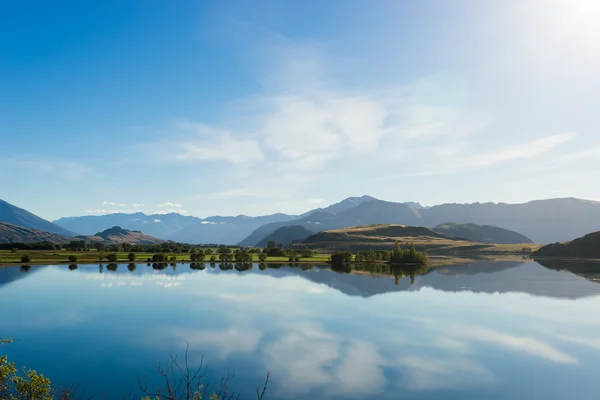 Nieuw-Zeelandse Alpen en meer — Stockfoto