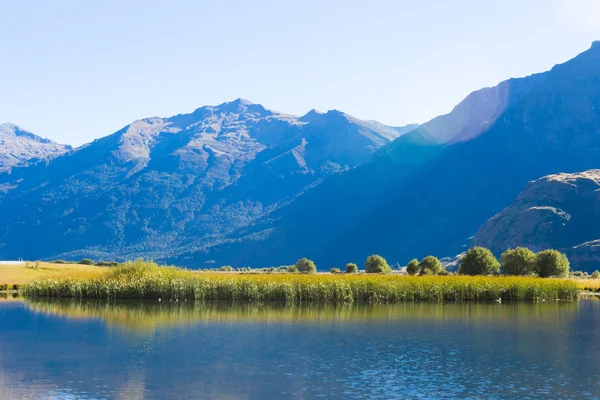 Nouvelle-Zélande Alpes et lac — Photo