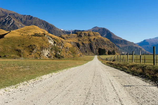 Nueva Zelanda alpes y carretera —  Fotos de Stock