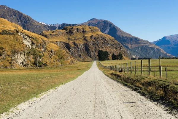 Nueva Zelanda alpes y carretera —  Fotos de Stock