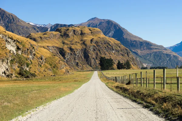 Nueva Zelanda alpes y carretera —  Fotos de Stock