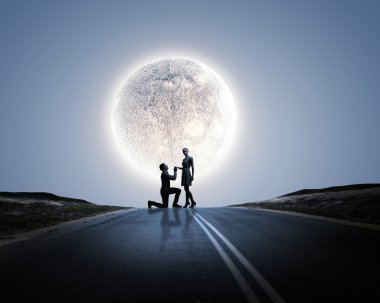 Benimle evlenir misin??