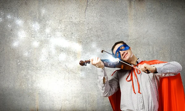 슈퍼맨 연주 바이올린 — 스톡 사진