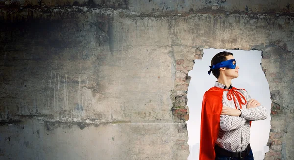 남자가 슈퍼맨 마스크와 케이프 — 스톡 사진