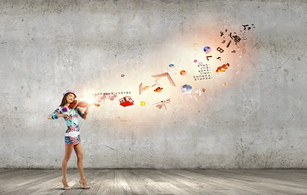 Woman violinist — Stock Photo, Image