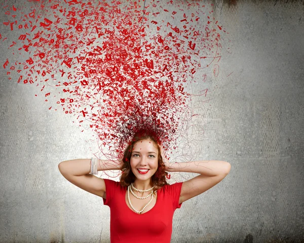 Orecchie di chiusura donna con palme — Foto Stock